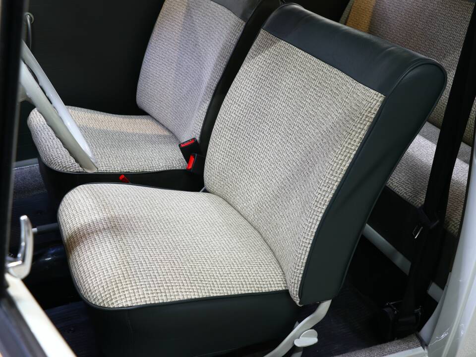 Image 23/39 of Volkswagen Escarabajo 1200 A (1965)