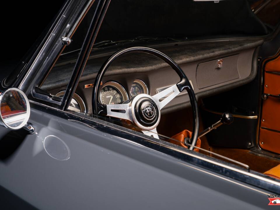 Image 2/6 of Alfa Romeo Giulia 1600 Sprint GT (1965)