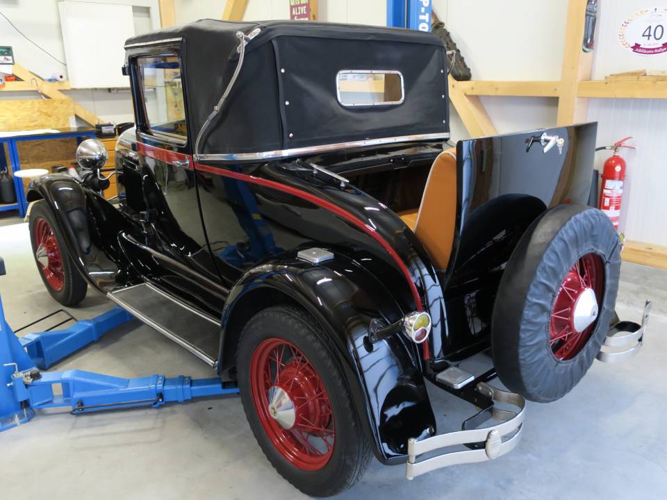 Image 2/9 of Ford Model A (1928)