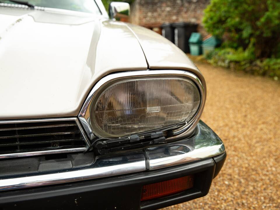 Immagine 18/40 di Jaguar XJ-S 3.6 (1988)