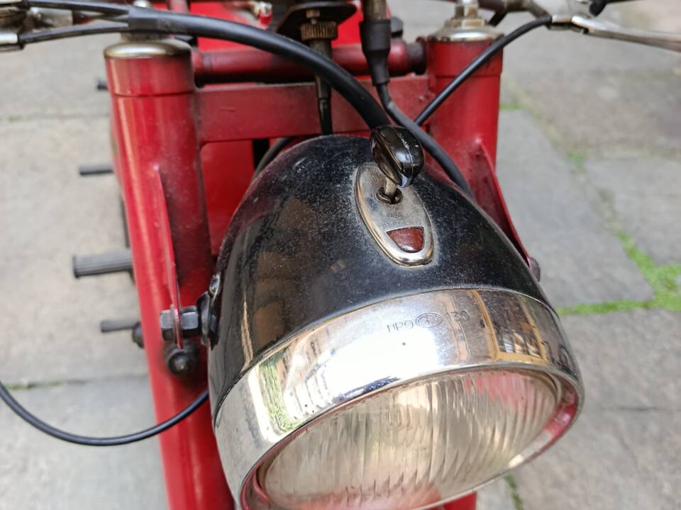 Image 28/46 of Moto Guzzi DUMMY (1955)