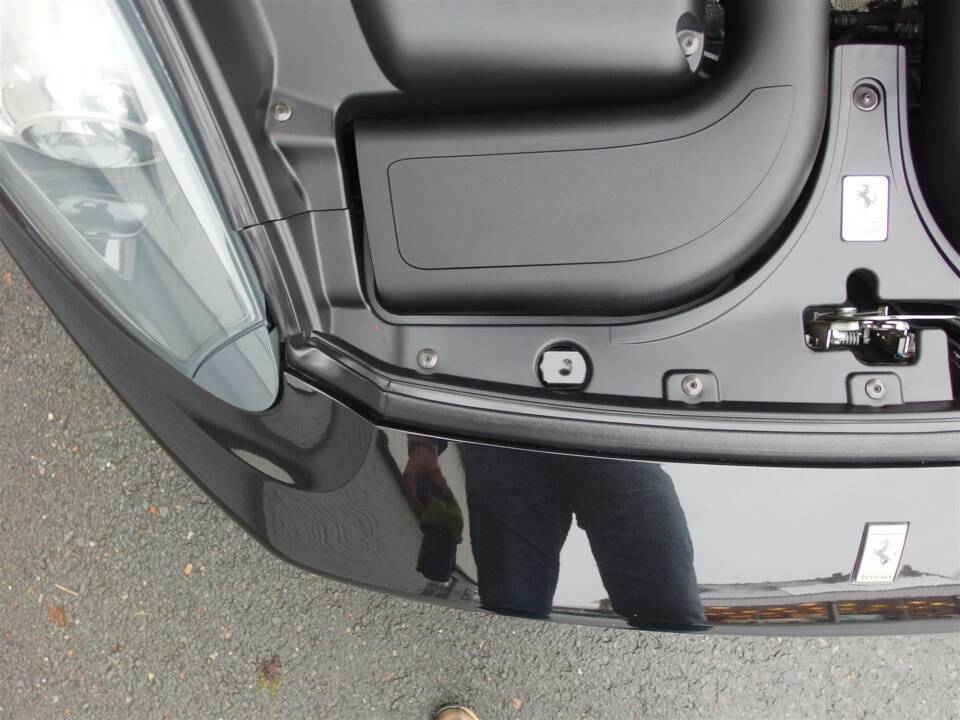 Image 80/99 of Ferrari California (2010)