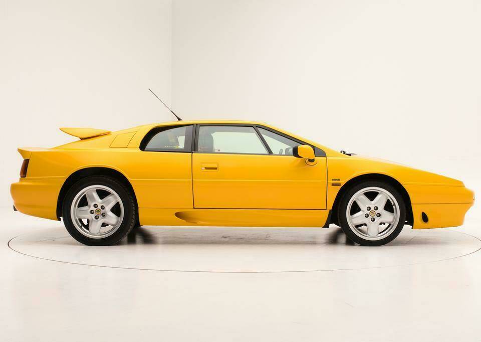 Image 2/33 de Lotus Esprit S4 (1993)