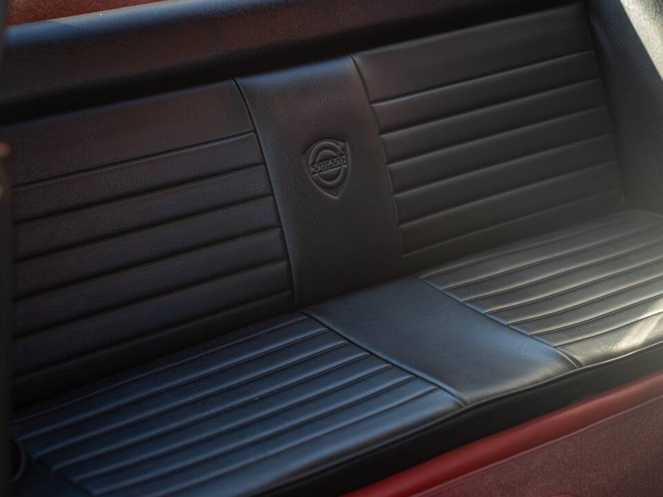 Image 37/59 de Volvo 1800 S (1964)