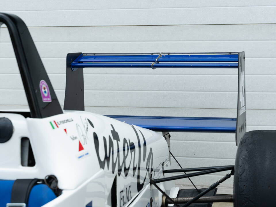 Image 16/64 of Dallara F392 Formula 3 (1992)