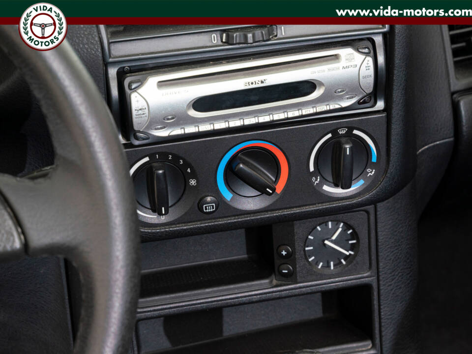 Immagine 15/20 di BMW 318i (1994)