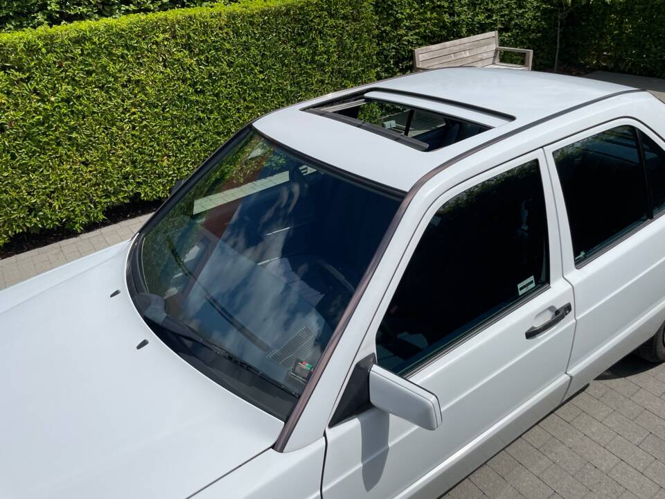 Image 8/57 of Mercedes-Benz 190 D 2.5 (1992)