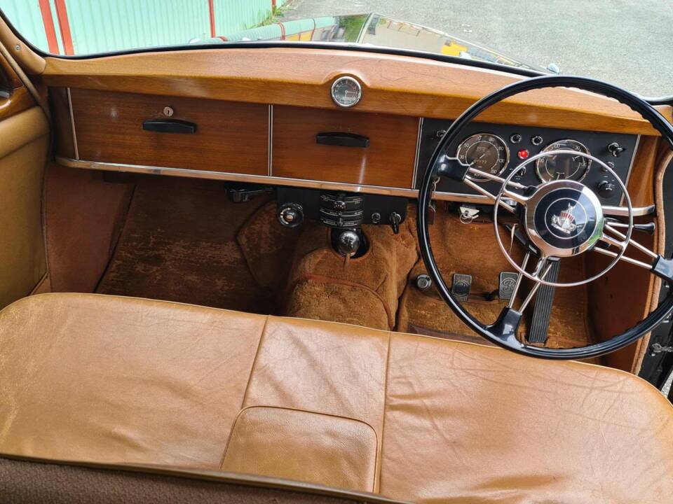 Image 8/17 of Rover 90 (1954)