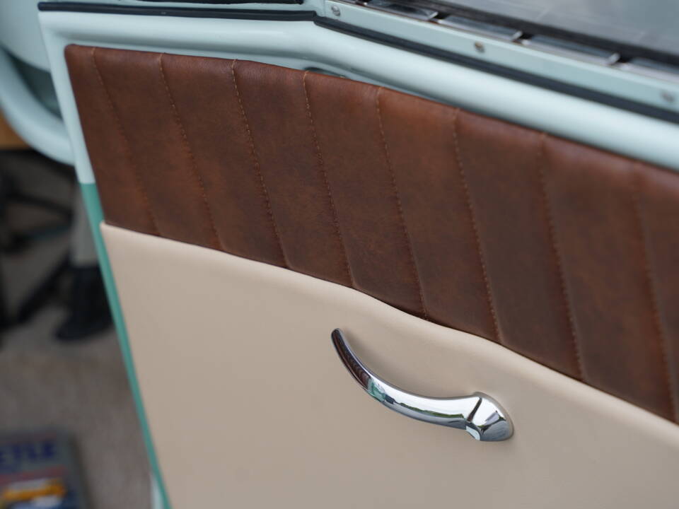 Image 19/50 of Volkswagen T1 Kombi (1962)