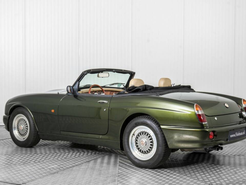 Immagine 6/50 di MG RV8 (1994)