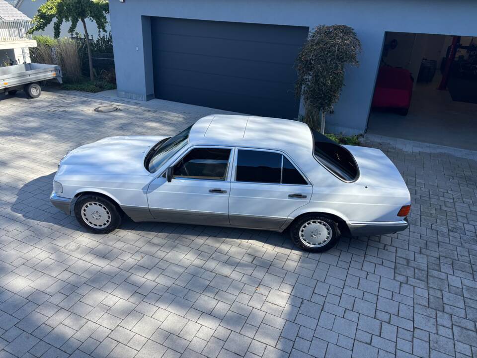 Image 2/45 de Mercedes-Benz 500 SE (1988)