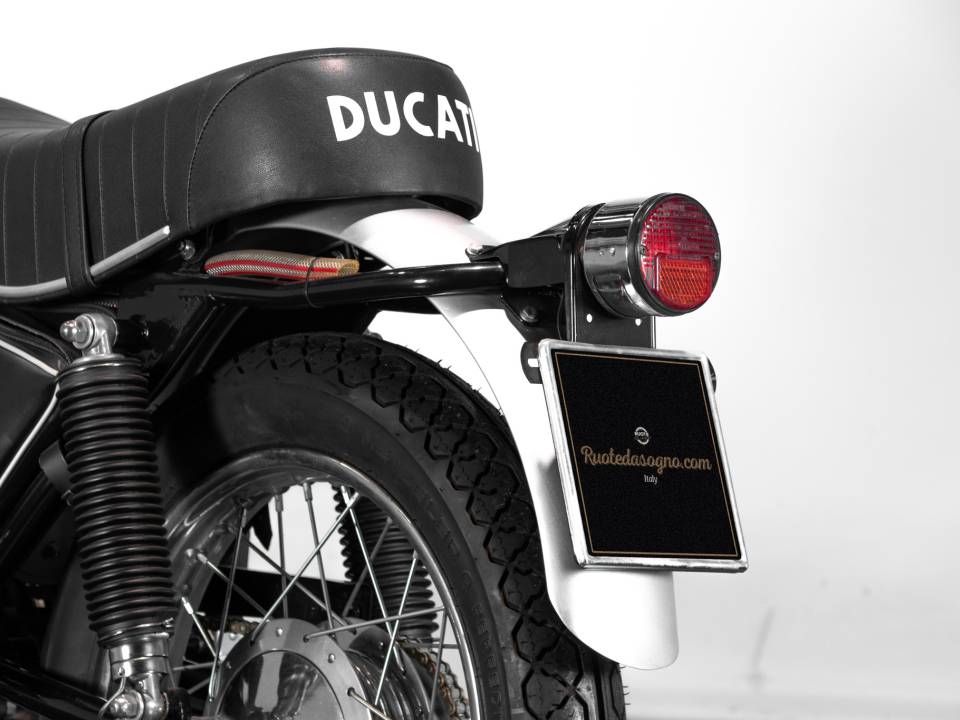 Image 17/50 of Ducati DUMMY (1971)