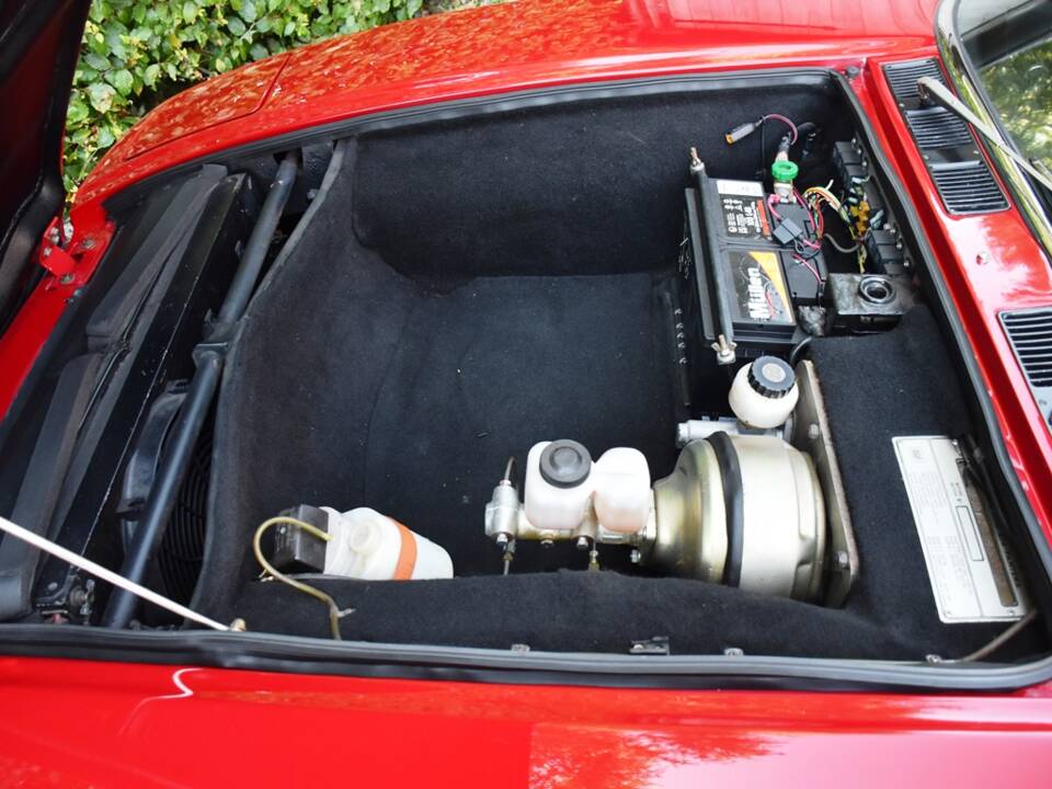 Image 42/43 of De Tomaso Pantera (1971)