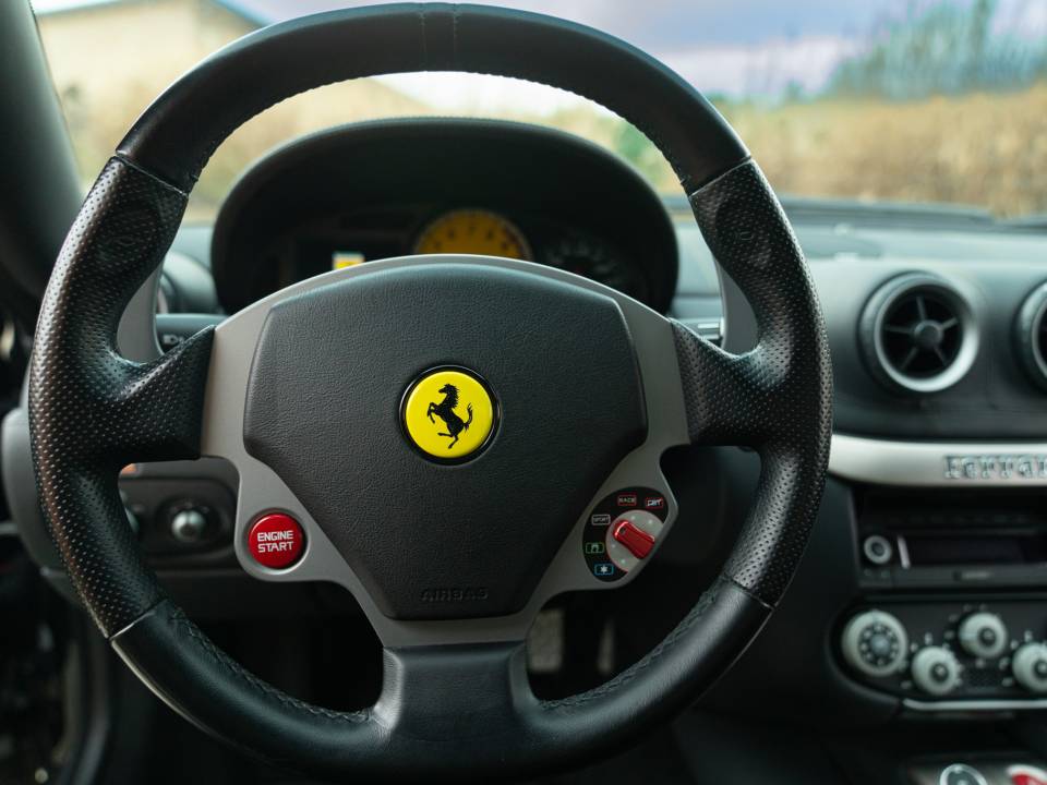 Bild 33/50 von Ferrari 599 GTB (2008)