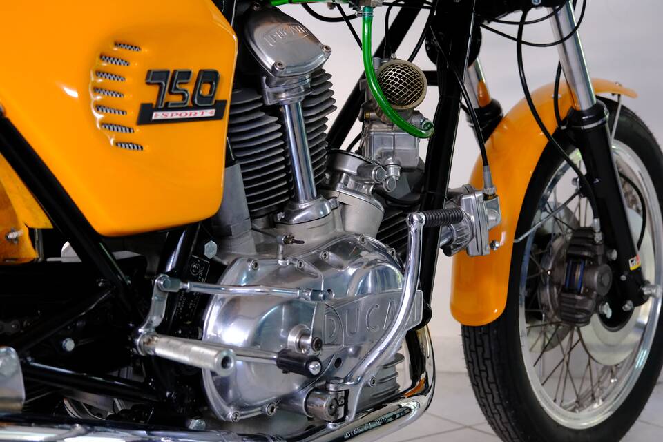 Afbeelding 96/96 van Ducati 750 Sport (1974)
