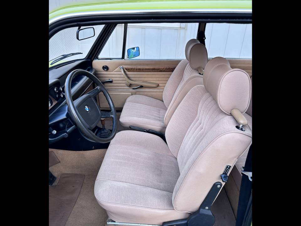 Image 28/39 de BMW 2002 (1974)