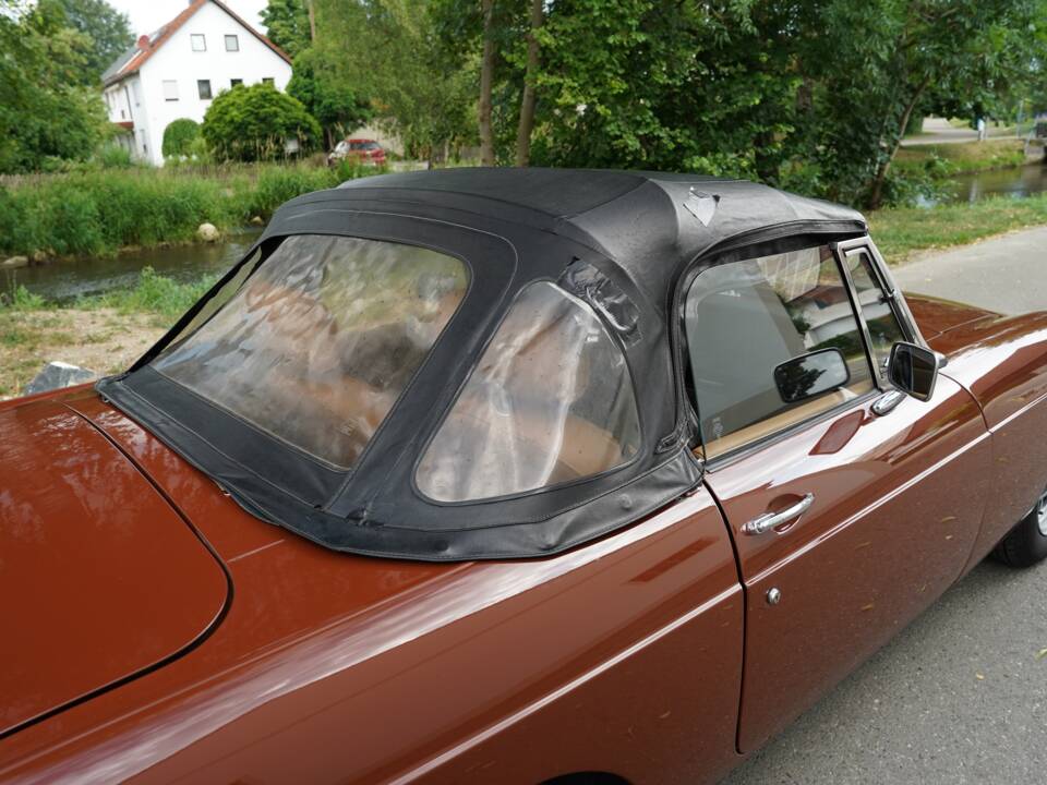 Image 23/100 of MG MGB (1978)