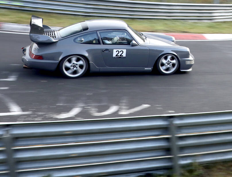 Bild 3/8 von Porsche 911 Carrera 2 (1990)
