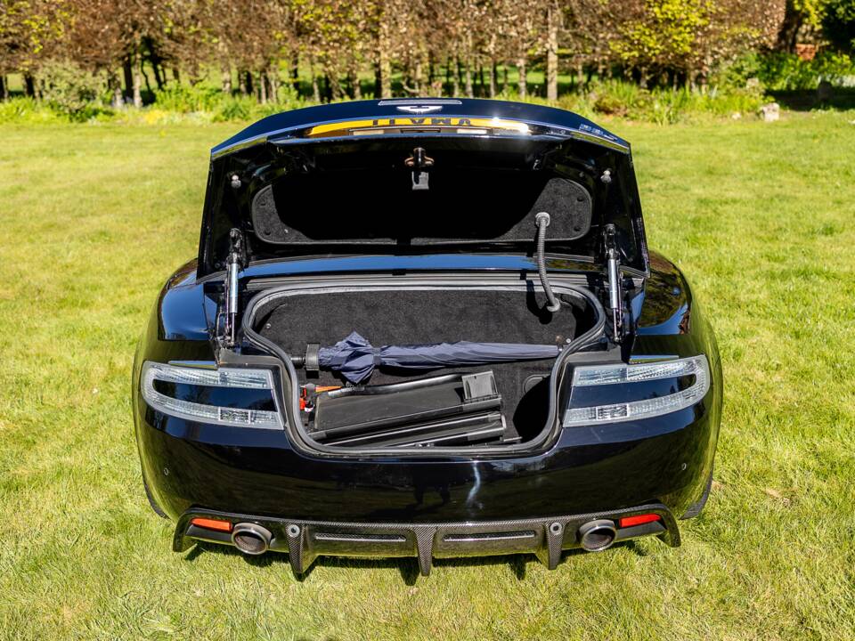 Image 22/39 of Aston Martin DBS Volante (2011)