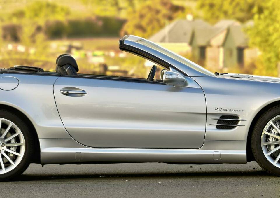 Image 9/50 of Mercedes-Benz SL 55 AMG (2006)