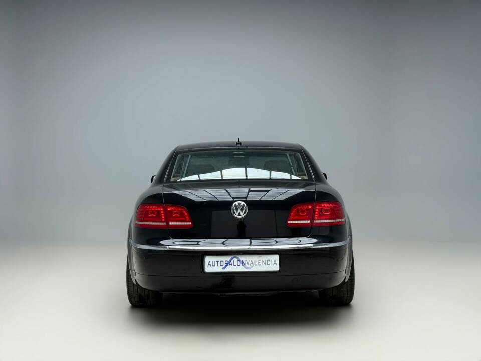 Image 23/25 of Volkswagen Phaeton 3.0 V6 TDI (2011)