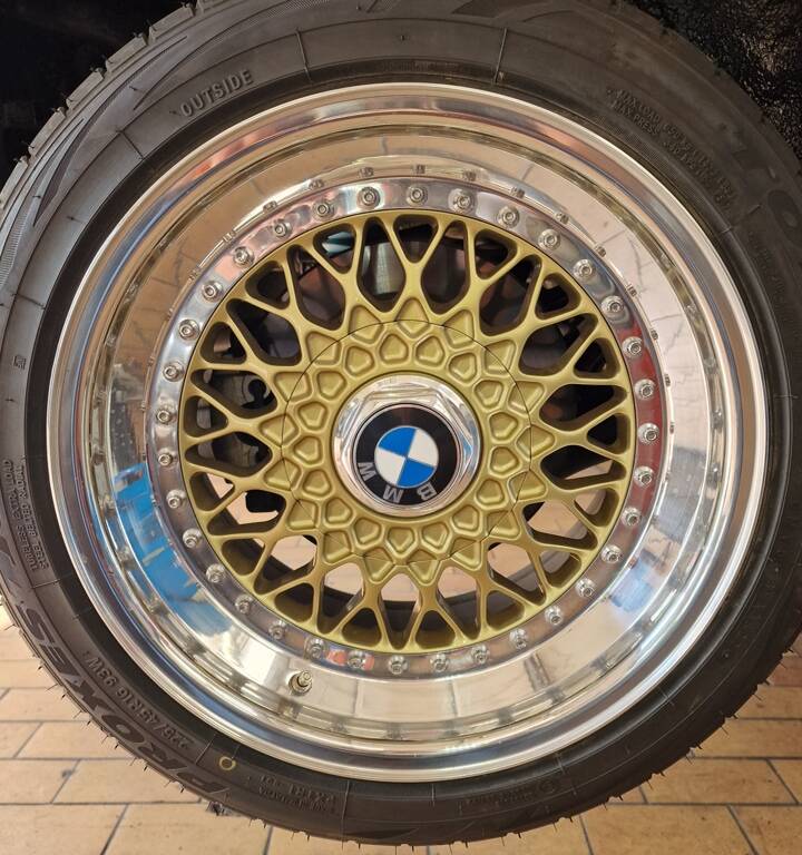 Image 26/70 of BMW M3 (1990)