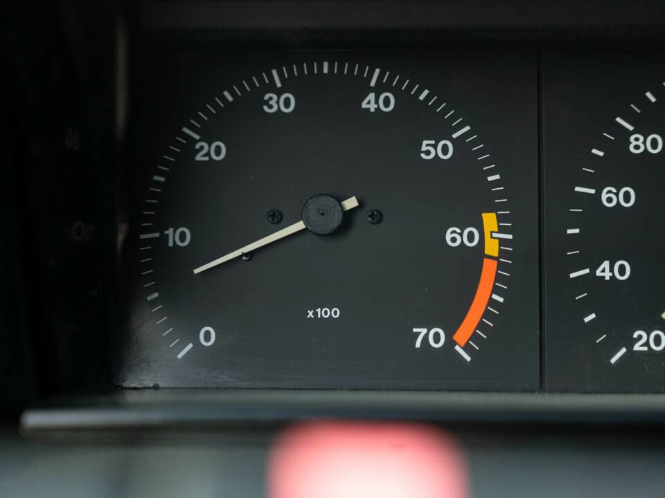 Image 35/47 of Alfa Romeo 75 1.6 (1991)