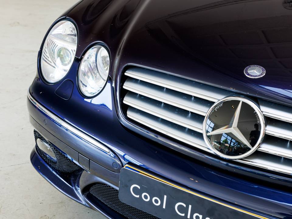 Image 23/38 of Mercedes-Benz CL 55 AMG (2003)