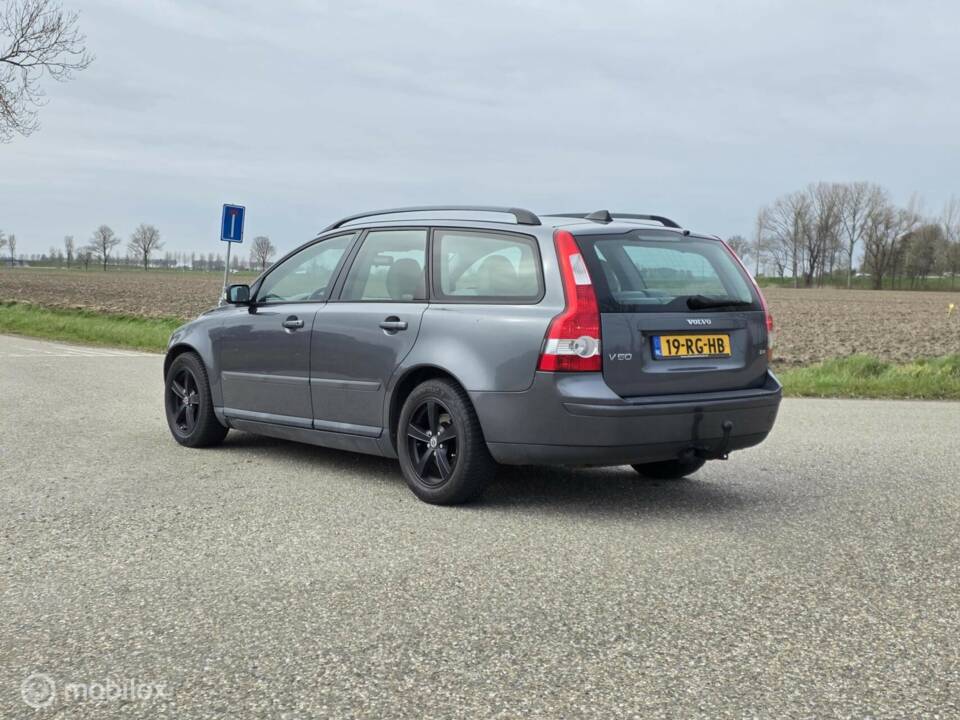 Image 9/33 de Volvo V50 2.4 (2005)