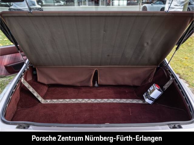 Immagine 28/39 di Porsche 944 Turbo (1988)