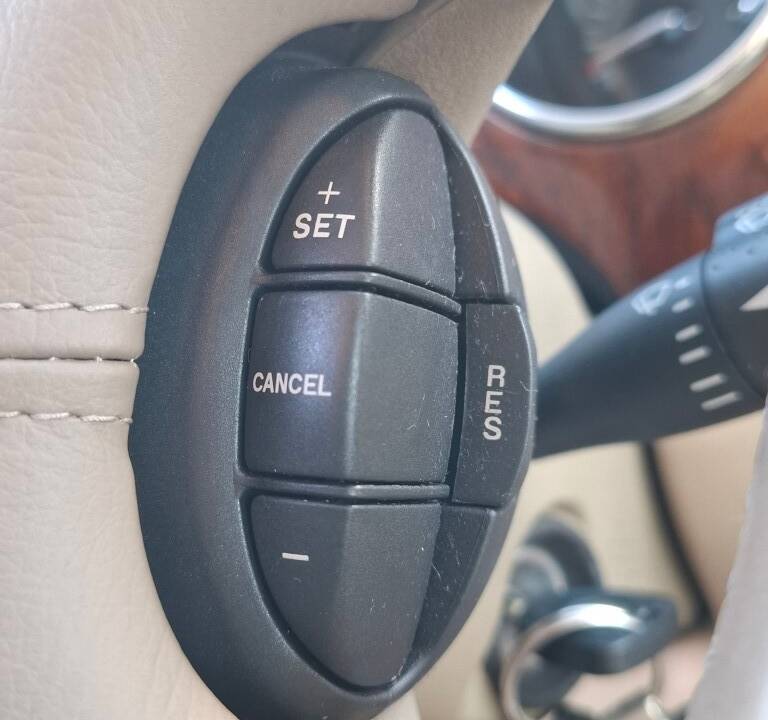 Image 12/23 of Jaguar XK8 4.2 (2005)