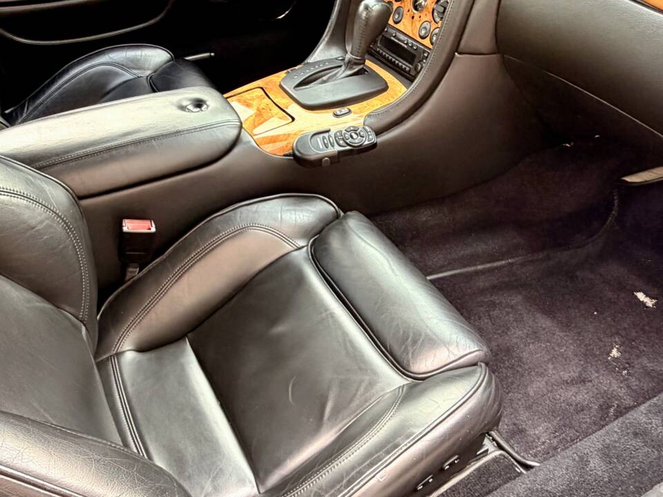 Bild 11/17 von Aston Martin DB 7 Vantage (2003)