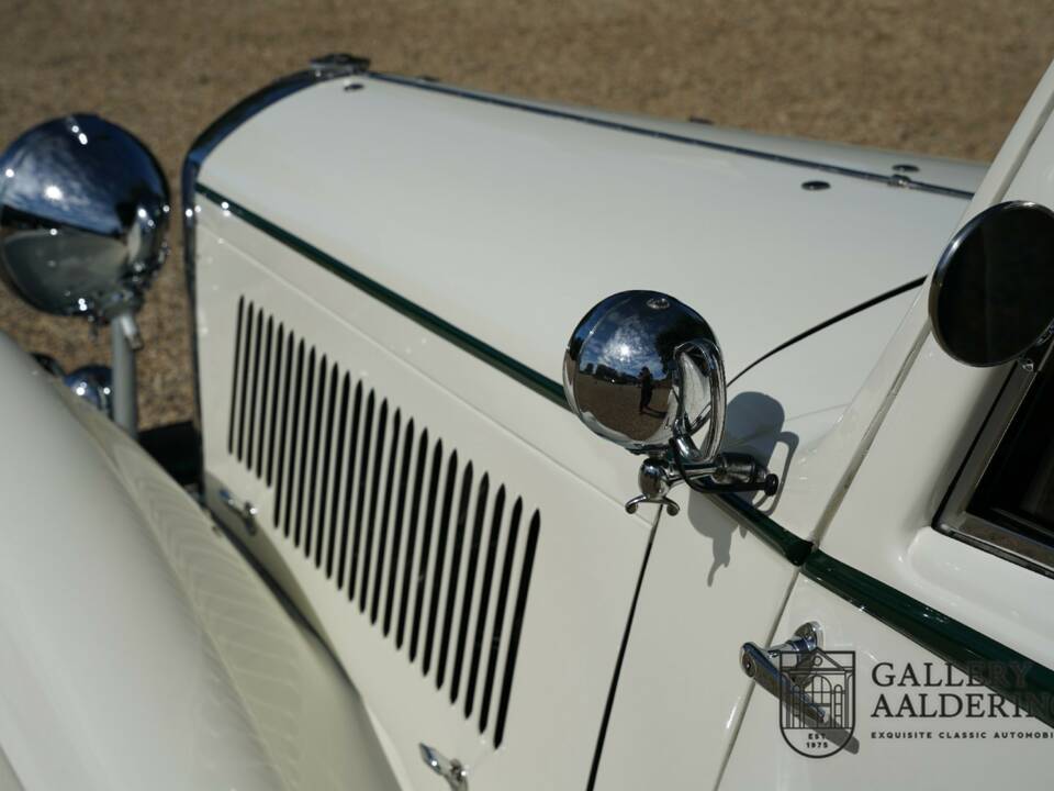 Bild 39/50 von Bentley 3 1/2 Liter Park Ward FHC (1933)