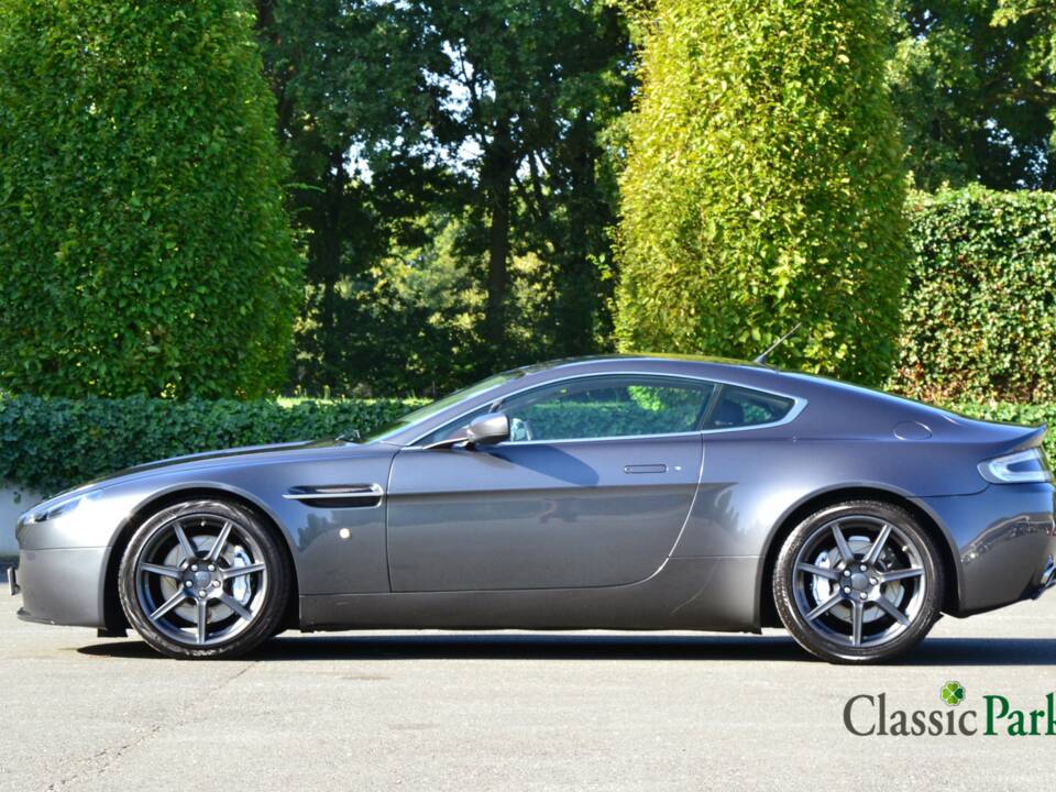 Image 2/50 de Aston Martin V8 Vantage (2005)