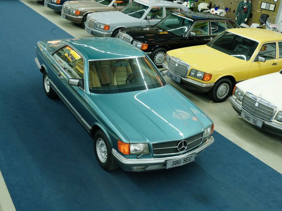 Bild 1/50 von Mercedes-Benz 380 SEC (1983)