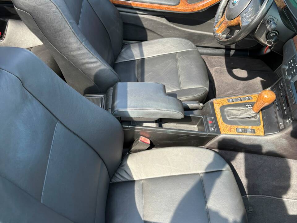 Immagine 6/6 di BMW 330Ci (2001)