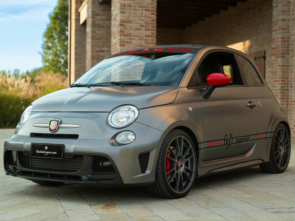 Imagen 1/50 de Abarth 695 Biposto (2016)