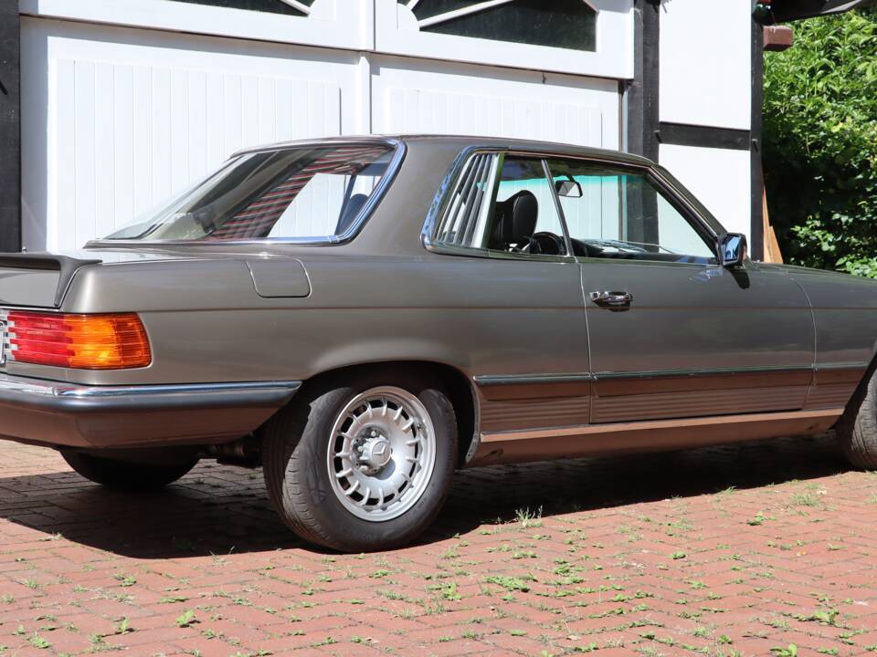 Image 34/59 of Mercedes-Benz 500 SLC (1980)