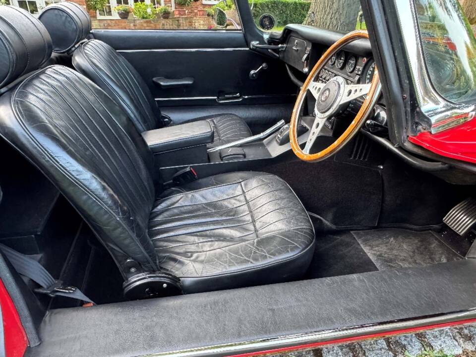Image 24/39 of Jaguar E-Type V12 (1974)