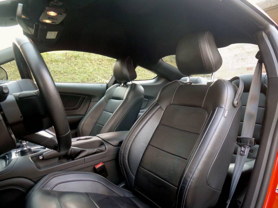 Image 26/33 de Ford Mustang GT 5.0 V8 (2022)