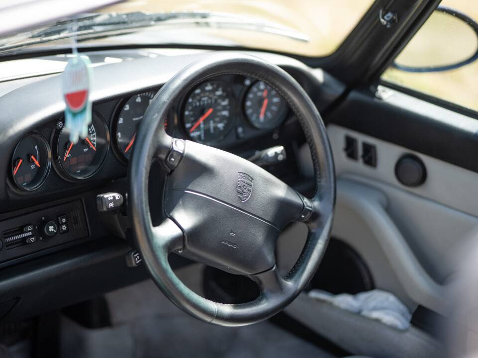 Afbeelding 40/50 van Porsche 911 Carrera (1995)