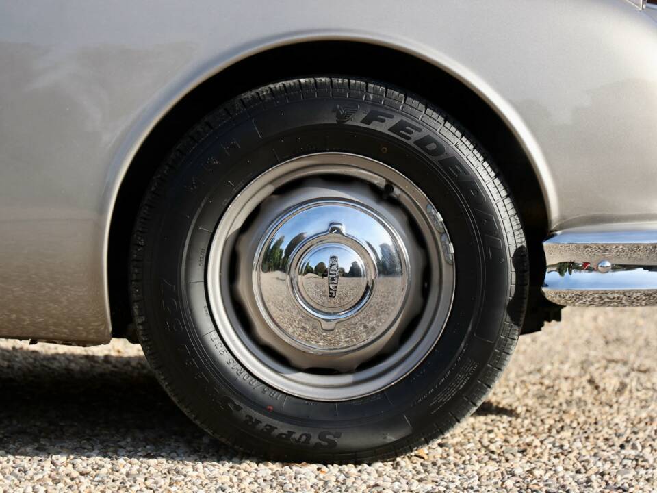 Immagine 18/50 di Jaguar Mk II 3.4 (1966)