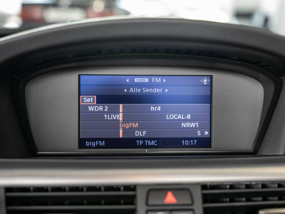 Image 11/31 of BMW 320i (2008)
