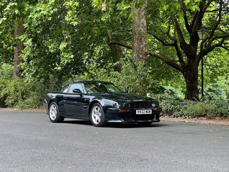 Immagine 2/49 di Aston Martin V8 Vantage V550 (1998)