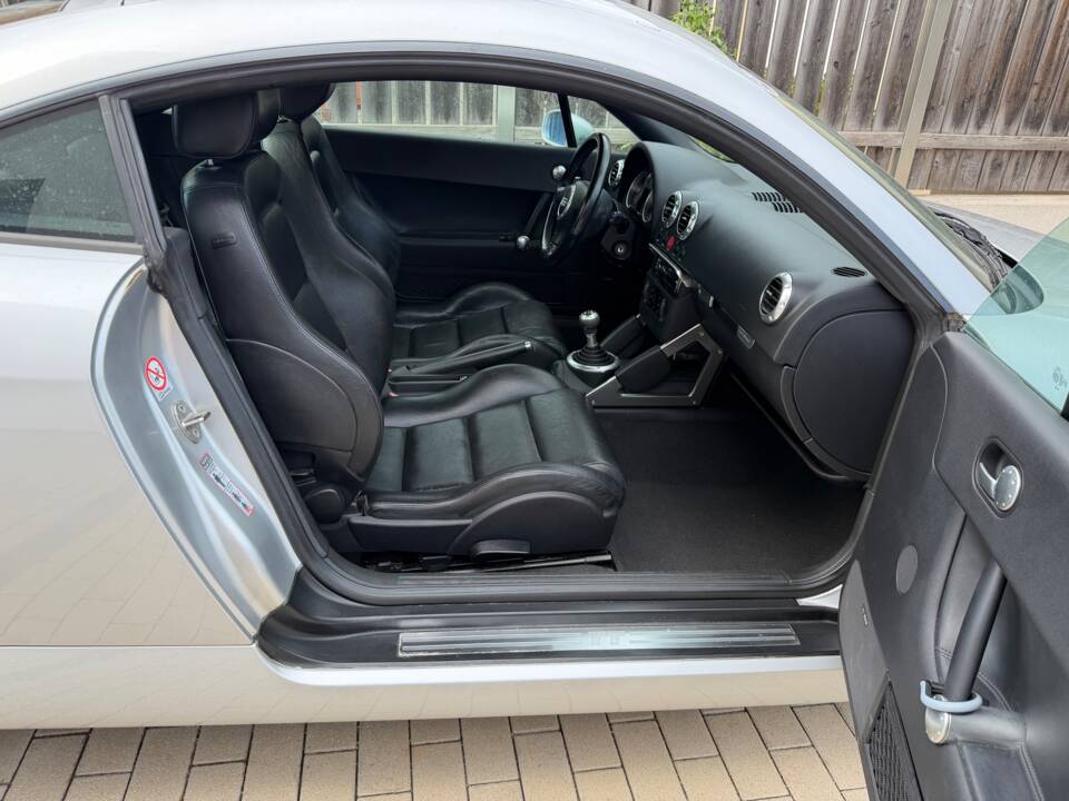Bild 16/16 von Audi TT 1.8 T quattro (1999)