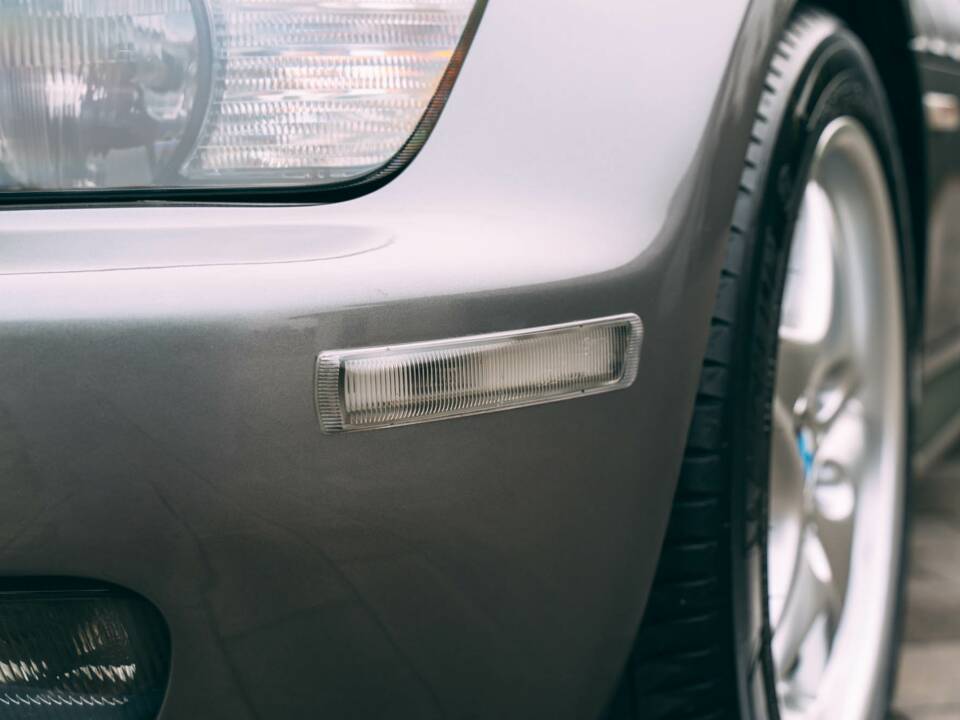 Bild 16/99 von BMW Z3 2.5 (2001)