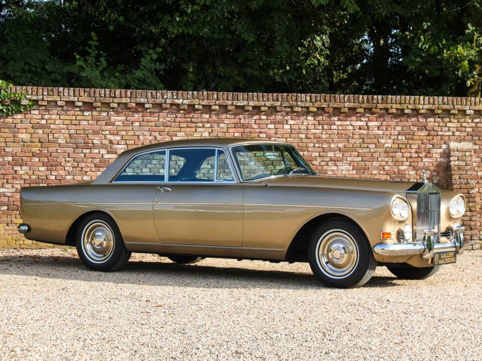 Image 44/50 of Rolls-Royce Silver Cloud III "Chinese Eyes" (1965)