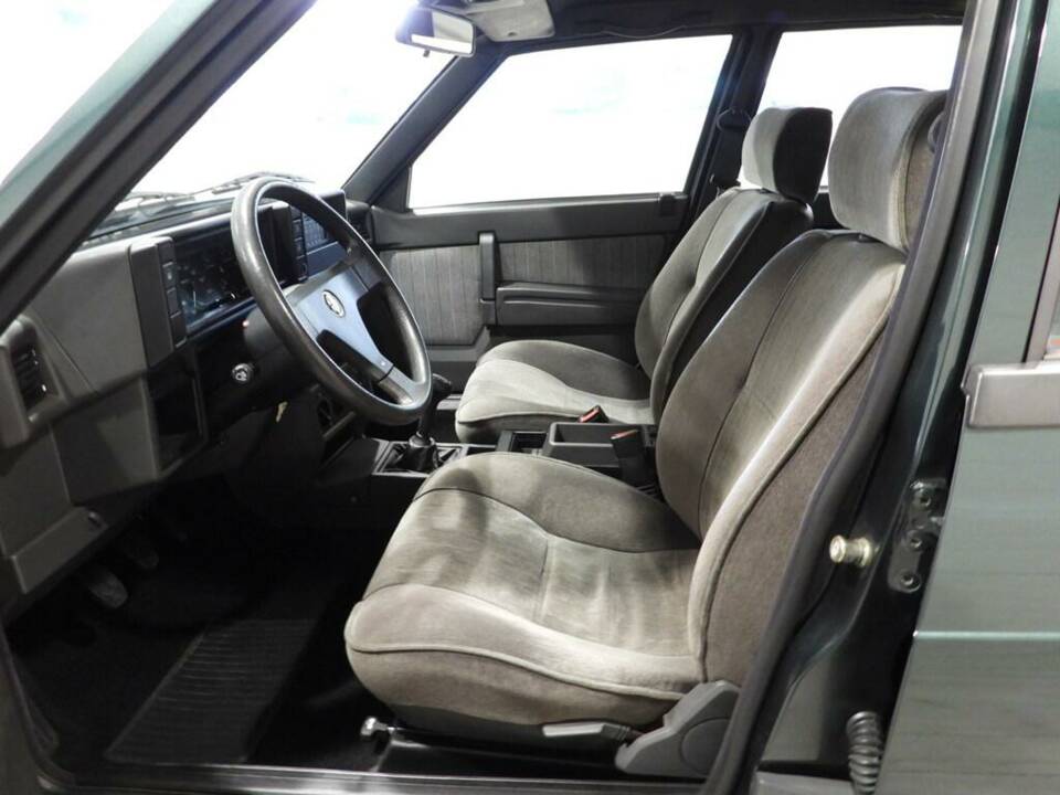 Bild 6/14 von Alfa Romeo 75 1.6 (1991)