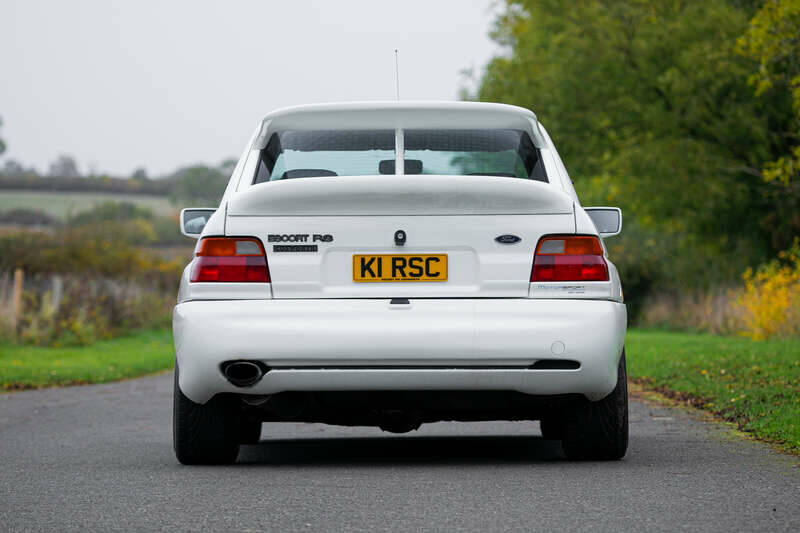 Image 7/41 de Ford Escort RS Cosworth (1992)