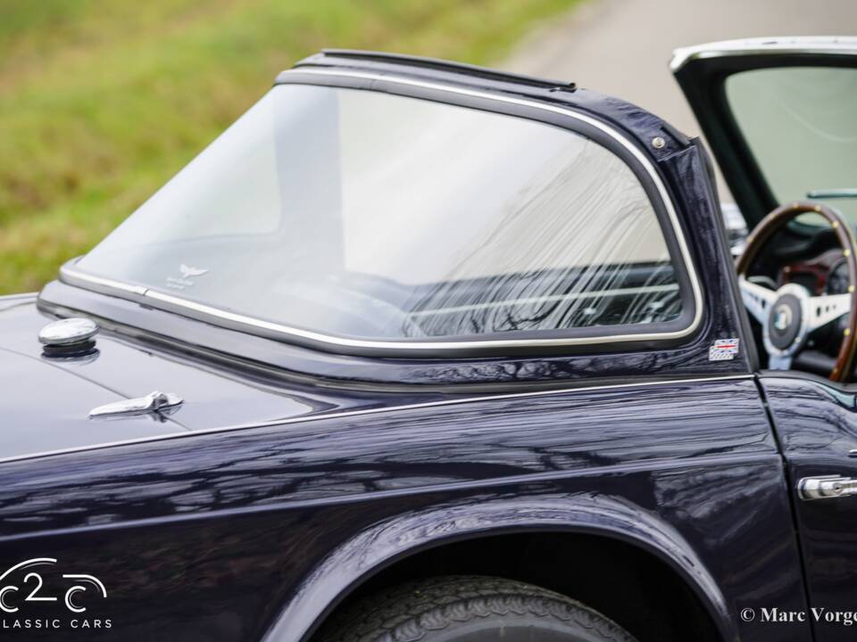 Image 29/45 of Triumph TR 4A (1966)